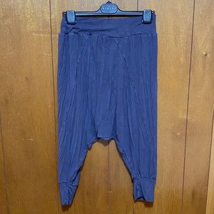 Cotton genie cropped grey pants